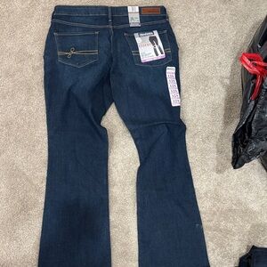 Denizen Women's Classic Indigo Boot Cut stretch Jeans